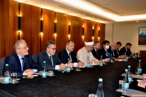 BİŞKEK (AA) – Kırgızistan'ın başkenti Bişkek'te bulunan Diyanet İşleri Başkanı