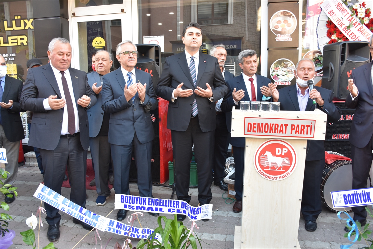 DP Genel Başkanı Uysal, Bilecik'te ilçe başkanlığı açılışına katıldı: