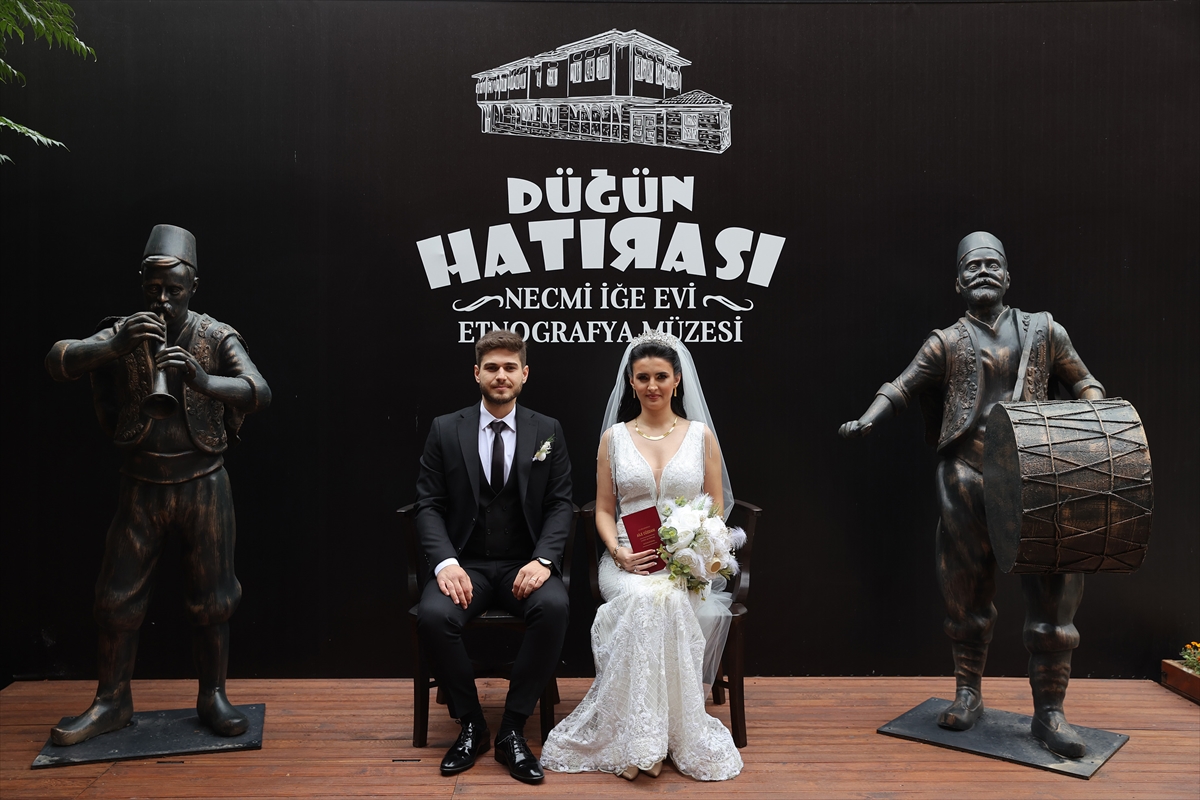 Edirne'de Rumeli ve Balkan düğünlerinin anlatıldığı müzede ilk nikah kıyıldı