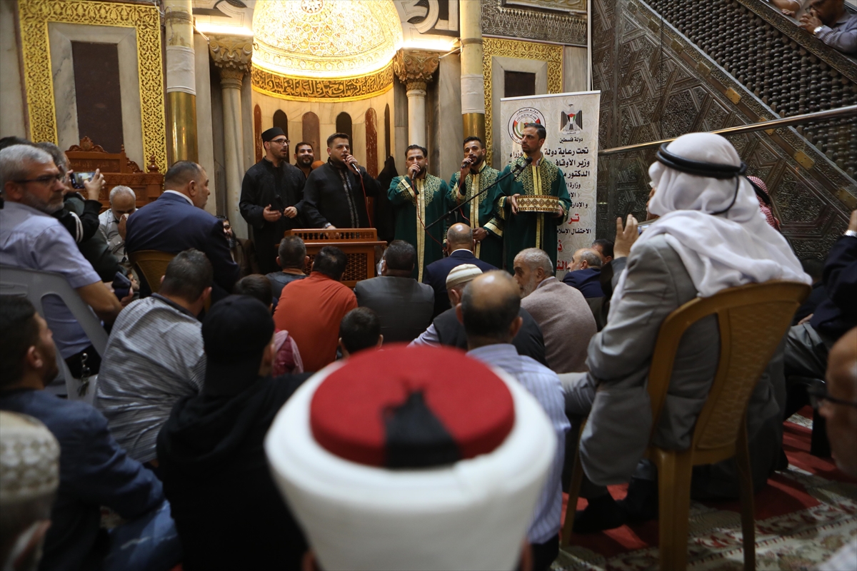 El-Halil'deki Harem-i İbrahim Camisi'nde Mevlid Kandili idrak edildi