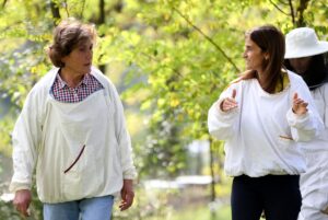 DÜZCE (AA) – ÖMER ÜRER – Düzce'de profesyonel arıcılık yapmak