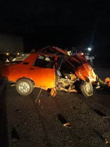 ERZİNCAN (AA) – Erzincan'ın Refahiye ilçesinde tır ile otomobilin çarpıştığı