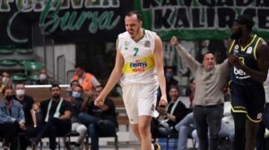 - Frutti Extra Bursaspor: 84 - Fenerbahçe Beko: 73