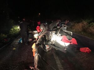 GİRESUN (AA) – Giresun'un Yağlıdere ilçesinde, otomobil ile kamyonetin çarpışması