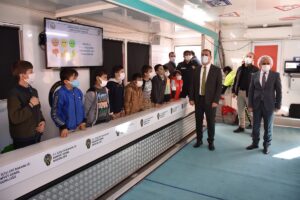 HAKKARİ (AA) – Türkiye genelinde ilkokul öğrencilerinin trafik konusundaki farkındalığının