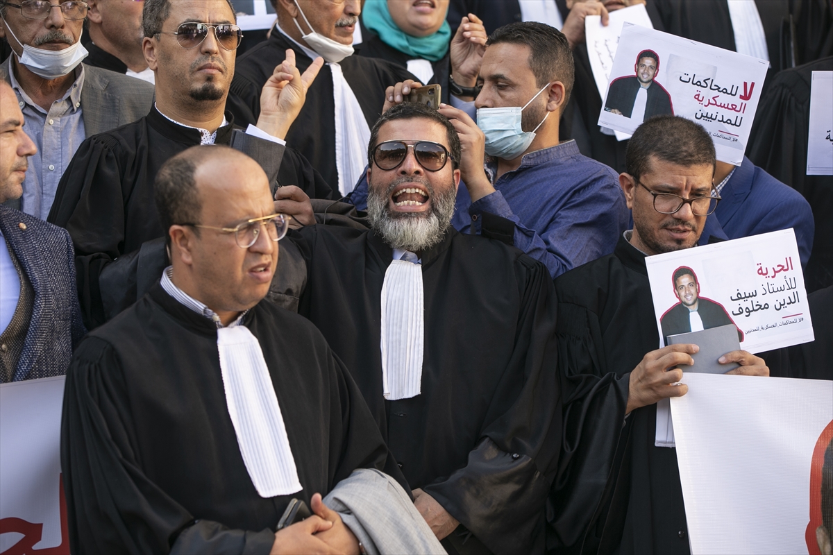 Hapishanede açlık grevinde olan Tunus Onur Koalisyonu Başkanı Mahluf’a destek gösterisi