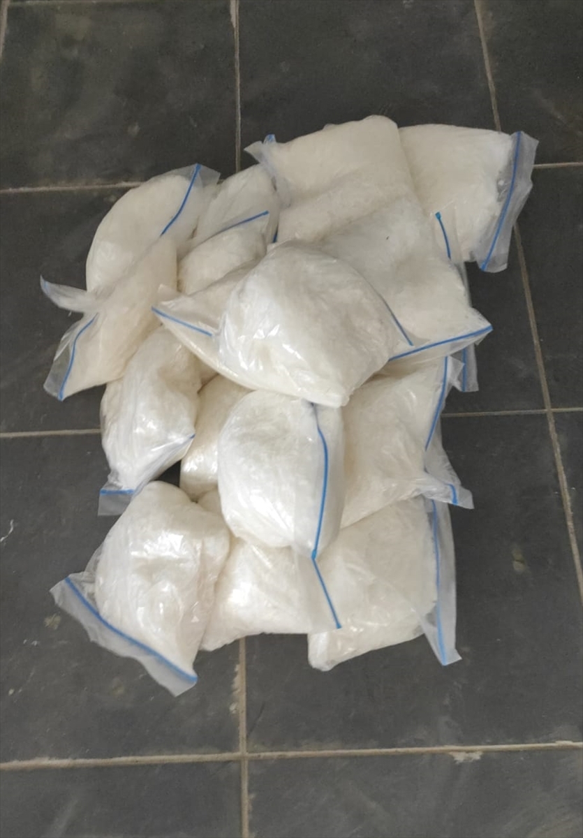 Hassas burun “Layka” kömür çuvalında 40 kilo 930 gram metamfetamin buldu