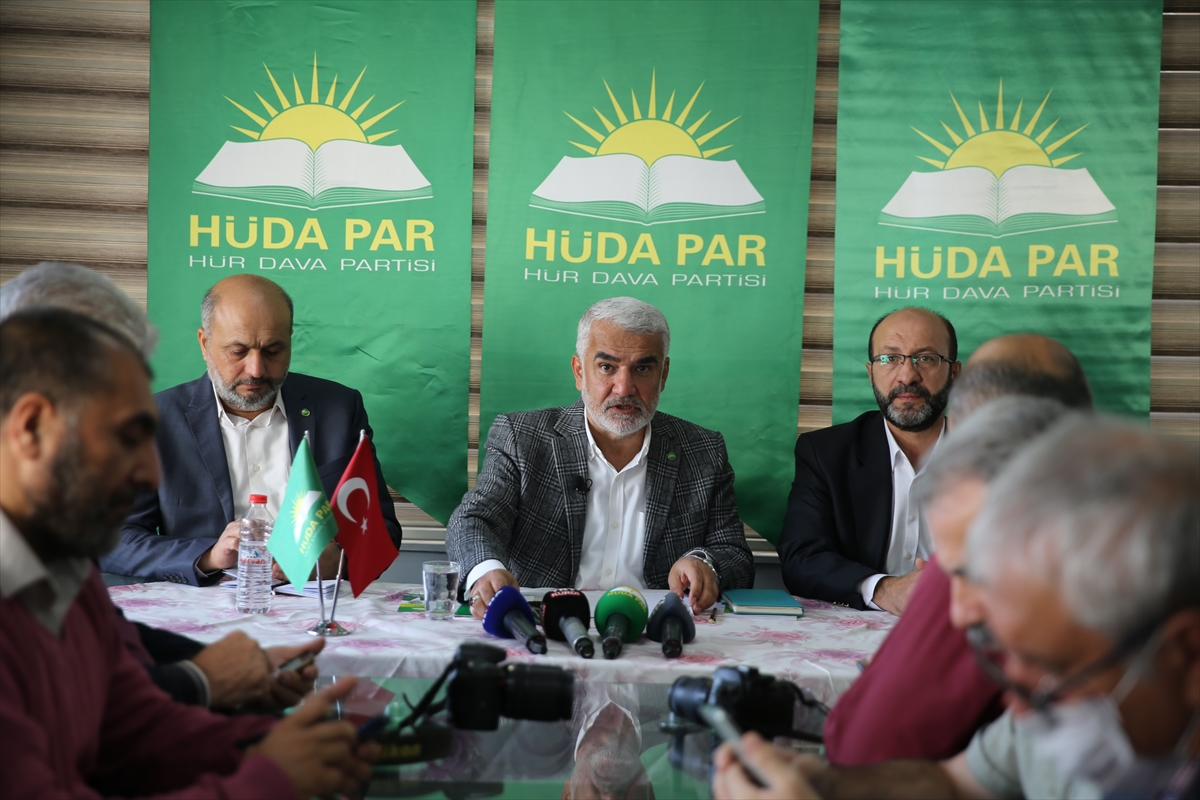 HÜDA PAR Genel Başkanı Yapıcıoğlu, Mardin'de gazetecilerle bir araya geldi: