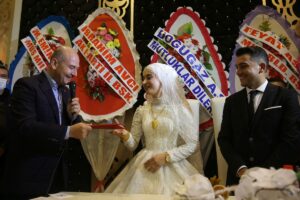 - "Sadece bir nikaha şahit olmak için buraya gelmedik, aynı