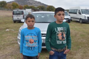 AFYONKARAHİSAR (AA) – Afyonkarahisar'da, iki kardeşin, uyuyakaldıkları için servisi kaçırınca