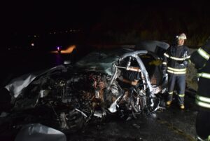 AYDIN (AA) – Aydın'ın Kuşadası ilçesinde iki otomobilin çarpışması sonucu