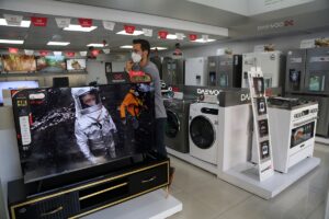 TAHRAN (AA) – MUHAMMET KURŞUN – İran yönetiminin özellikle elektronik