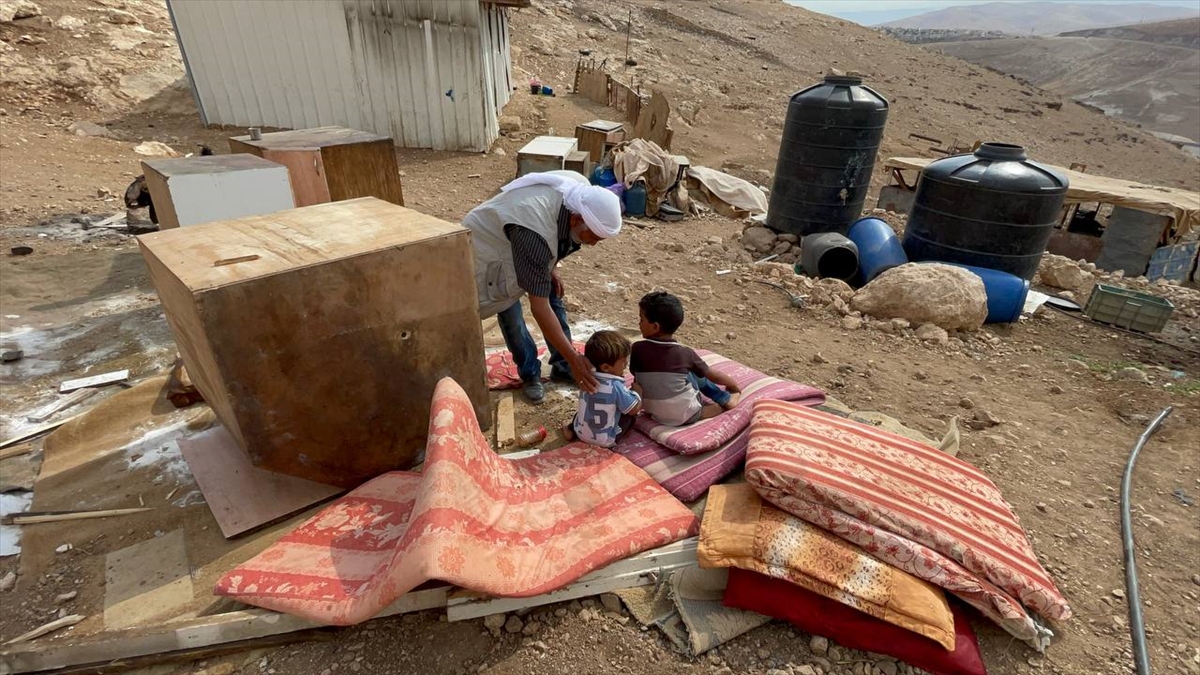 İsrail güçleri Doğu Kudüs’te Filistinli bedevilere ait bir evi yıktı