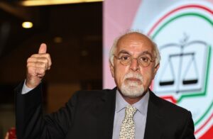 İstanbul Barosu Başkanlığına Mehmet Durakoğlu yeniden seçildi. İSTANBUL (AA) –