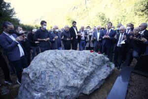 TRABZON (AA) – İstanbul Büyükşehir Belediye Başkanı Ekrem İmamoğlu, Trabzonspor'un