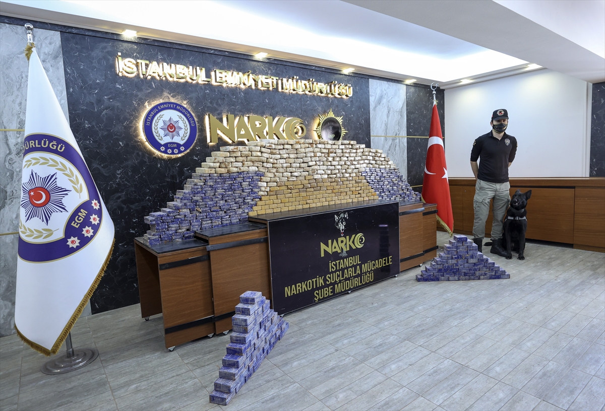 İstanbul'da 285 kilogram uyuşturucu ele geçirildi