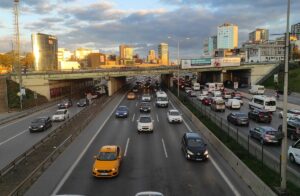 - Kentte trafik yoğunluğu saat 08.30 itibarıyla yüzde 60'a ulaştı