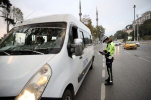 İSTANBUL (AA) – İstanbul'da okul servislerine yönelik denetim gerçekleştirildi. İstanbul