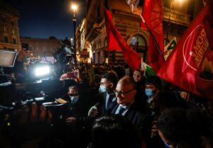 ROMA (AA) – İtalya’da kısmi yerel seçimlerin ikinci turunda merkez