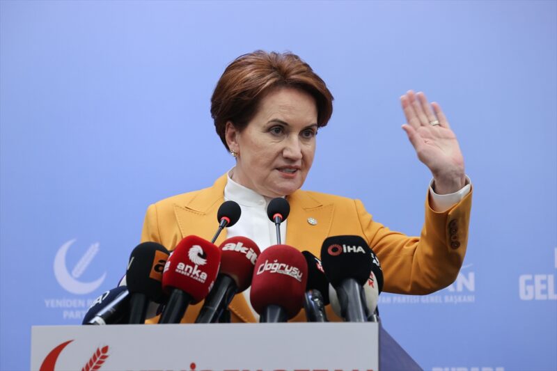 Meral Akşener, Yeniden Refah Partisi Genel Başkanı Erbakan’ı ziyaret etti