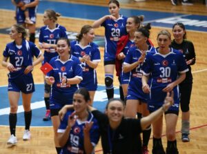 Salon: Celal Atik Hakemler: Dzianis Tadarashka, Dzmitry Nazaruk (Belarus) İzmir