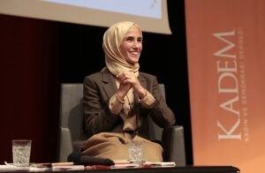 İSTANBUL (AA) – KADEM Yönetim Kurulu Başkan Yardımcısı Sümeyye Erdoğan
