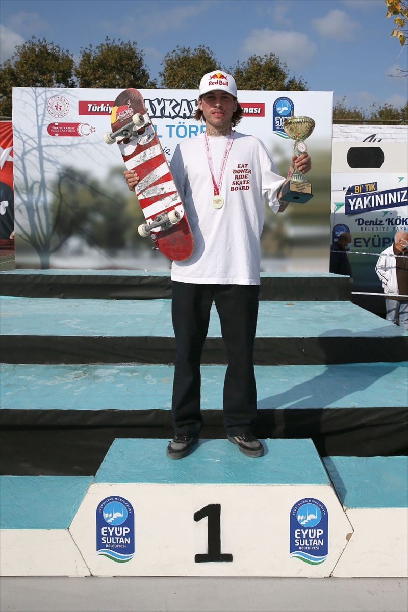 Kaykayda Berke Dikişçioğlu kariyerinin ilk Türkiye şampiyonluğunu kazandı