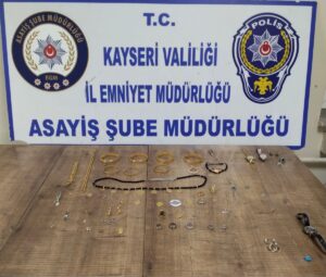 KAYSERİ (AA) – Kayseri'de ziynet eşyası çaldıkları öne sürülen 5'i