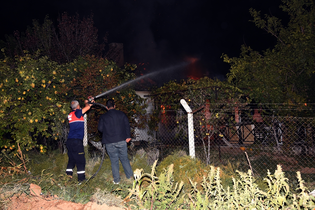 Kırıkkale'de müstakil evde çıkan yangın hasara neden oldu