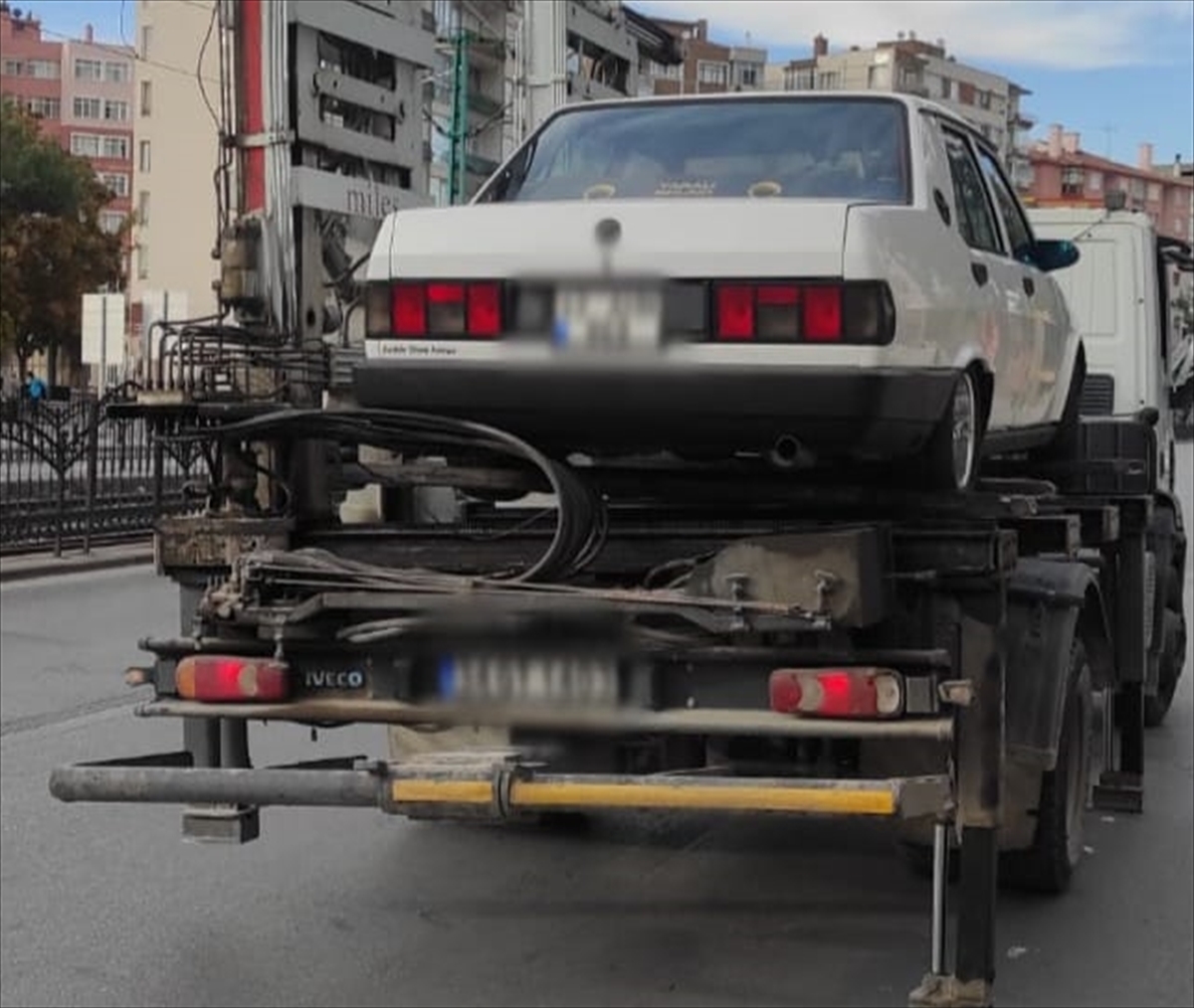 Konya'da otomobiliyle drift yapan sürücüye 6 bin 700 lira ceza kesildi