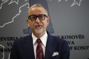 Kosova Sağlık Bakanı Arben Vitia, ülkede 17 Ekim’de düzenlenecek yerel