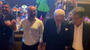 Gazeteci İsmail Saymaz ile Hürriyet yazarı Ertuğrul Özkök, Diyarbakır’da Kürtçe