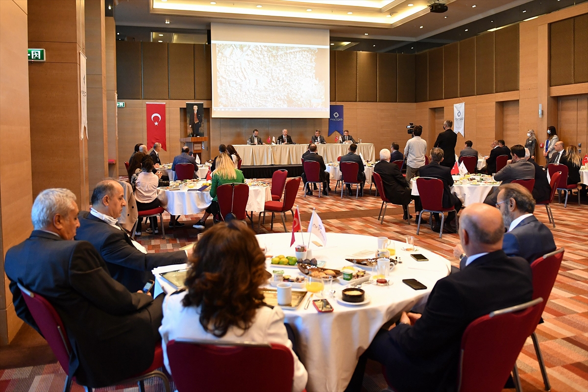Mansur Yavaş, Ankara Turistik Otelciler Derneği üyeleriyle bir araya geldi