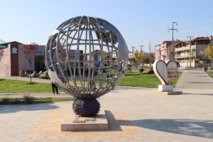 DENİZLİ (AA) – Denizli'de Merkezefendi Belediyesince bir parka sağlıkçıları temsilen