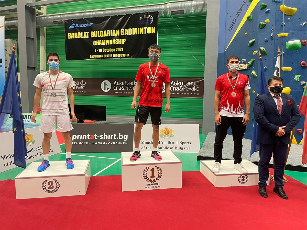 Milli badmintoncular Bulgaristan'da 5 madalya kazandı