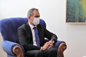 PRİŞTİNE (AA) – Milli Eğitim Bakanı Mahmut Özer, Kosova'ya gerçekleştirdiği