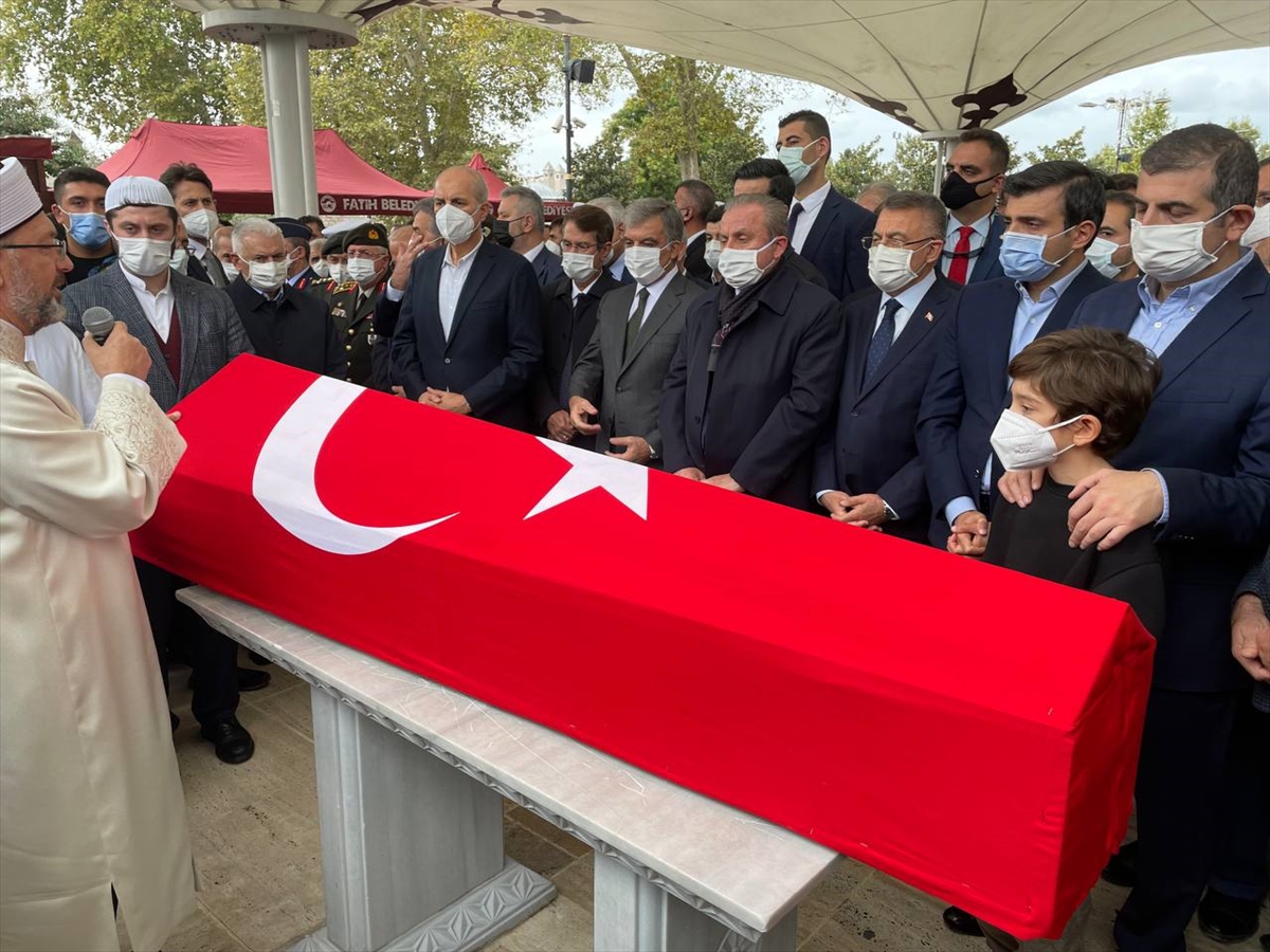 Milli SİHA'ların öncü ismi Özdemir Bayraktar son yolculuğuna uğurlanıyor