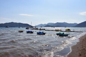 MUĞLA (AA) – Muğla'nın Marmaris, Bodrum ve Datça ilçelerinde fırtına