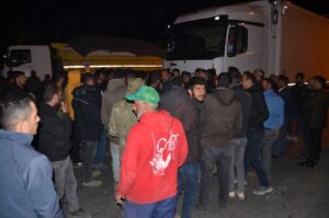 MUŞ (AA) – Muş'ta şeker pancarı üreticileri, fabrikada pancar alımının