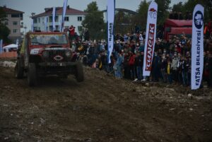 ORDU (AA) – Türkiye Otomobil Sporları Federasyonunun düzenlediği Karadeniz Off-Road