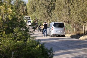 ADANA (AA) – Adana'da ormanlık alanda yangın çıkardıktan sonra kovalamaca