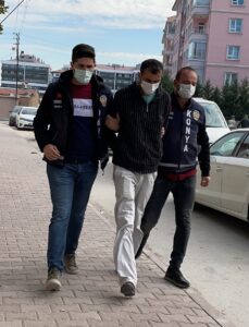 KONYA (AA) – Konya'da otobüse binerken maske takmadığı için tartıştığı