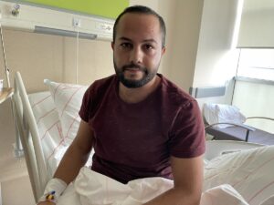 KONYA (AA) – Konya'da yolcu otobüsüne binerken maske takmayan kişiyi