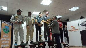 SİNOP (AA) – Türkiye Otomobil Sporları Federasyonunca (TOSFED) Sinop'ta düzenlenen