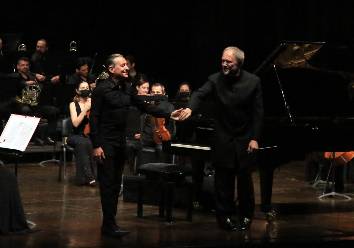 Piyano virtüözü Ludmil Angelov, 19. Mersin Uluslararası Müzik Festivali'nde sahne aldı