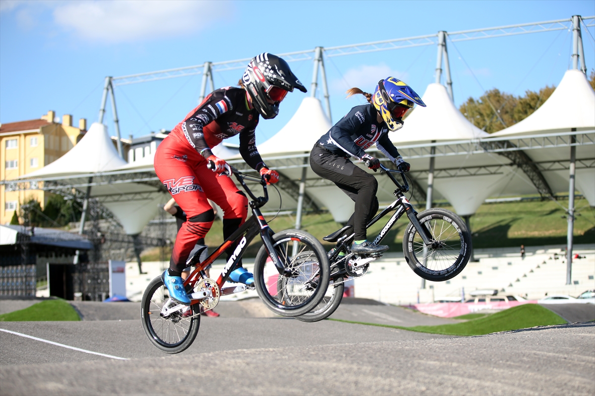 Sakarya'da BMX Dünya Şampiyonası öncesi takımlar antrenman yaptı