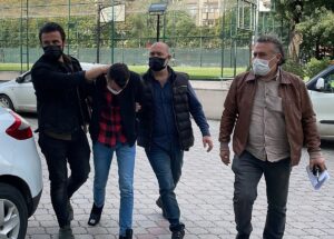 - Minibüse düzenlenen saldırının araçta yüksek sesle müzik dinlendiği için