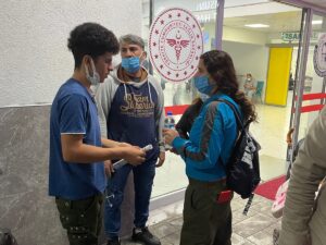 SAMSUN (AA) – Samsun'un İlkadım ilçesinde çıkan kavgada bıçakla yaralanan