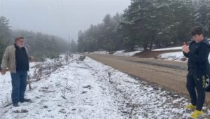 SİVAS (AA) – Sivas'ın yüksek kesimlerinde kar yağışı etkili oldu.