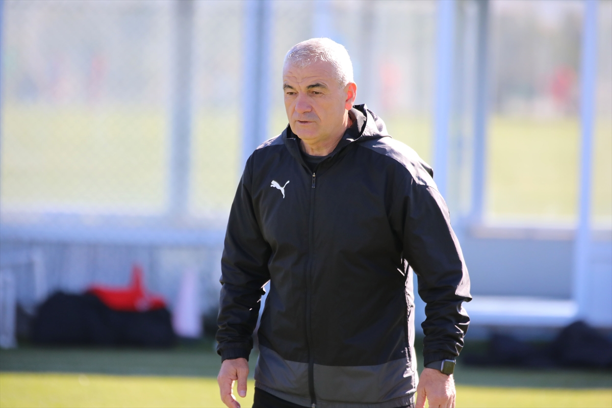 Sivasspor Teknik Direktörü Rıza Çalımbay'dan hakem tepkisi: